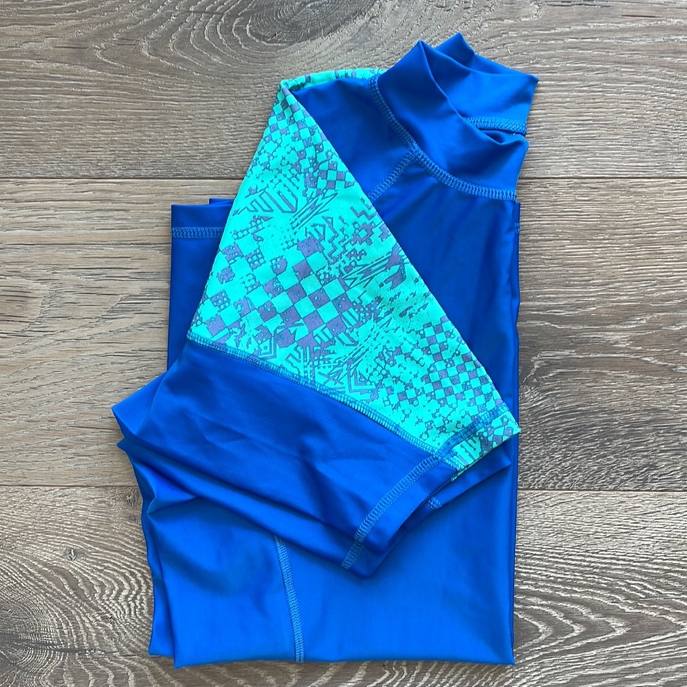 NWOT Rash Guard-M - Picture 5 of 5